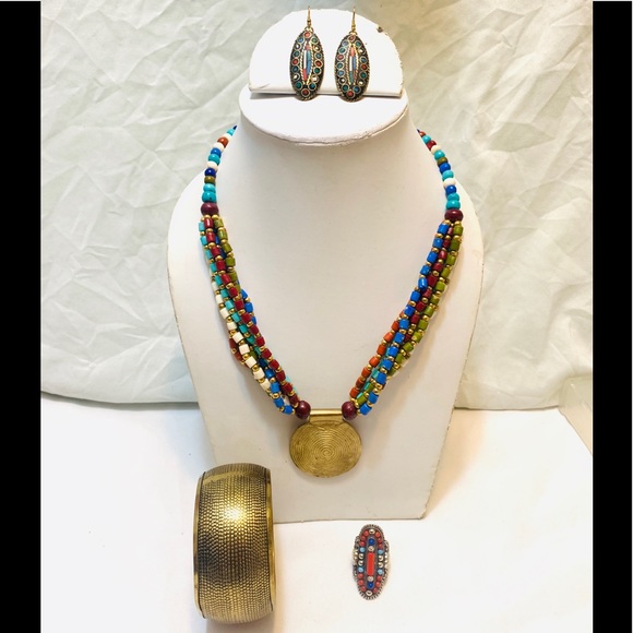 Multi colors strand bead necklace - Picture 2 of 5
